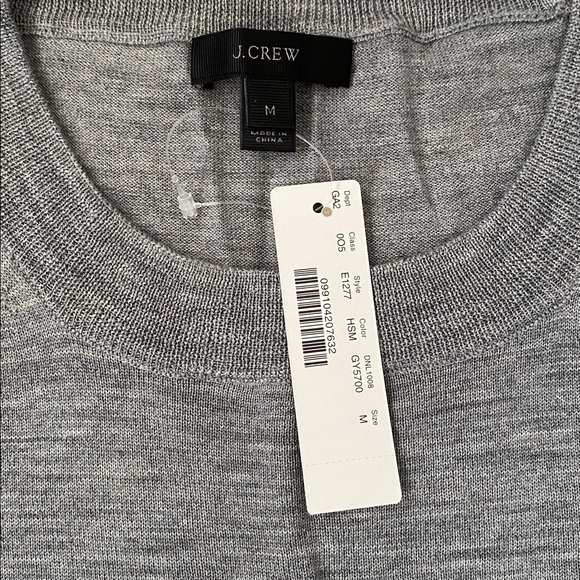 J. Crew women's 100% merino wool Heather Gray Crewneck Sweater. NWT. Size Med - Picture 2 of 5